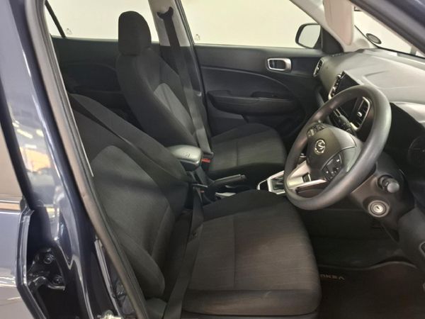 2022-Hyundai-Venue-10-TGDI-Fluid-Auto image:4