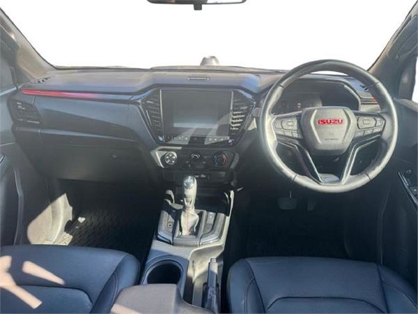 2025-Isuzu-D-Max-19-DDI-HR-X-Rider-Auto-Double-Cab image:7