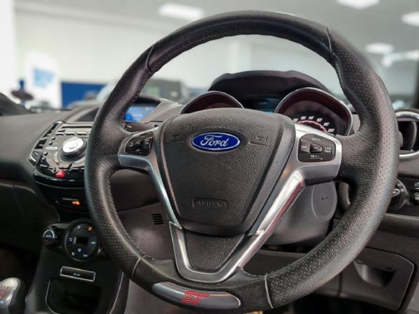 2016-Ford-Fiesta-ST-16-EcoBoost-GDTi image:21