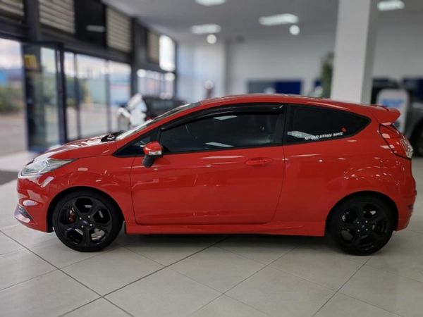 2016-Ford-Fiesta-ST-16-EcoBoost-GDTi image:5