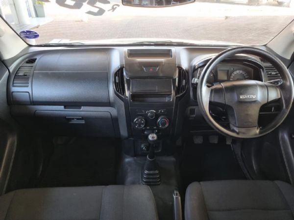 2022-Isuzu-D-Max-250C-Fleetside-Single-Cab image:10