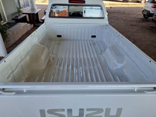 2022-Isuzu-D-Max-250C-Fleetside-Single-Cab image:4