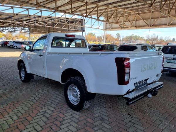 2022-Isuzu-D-Max-250C-Fleetside-Single-Cab image:5