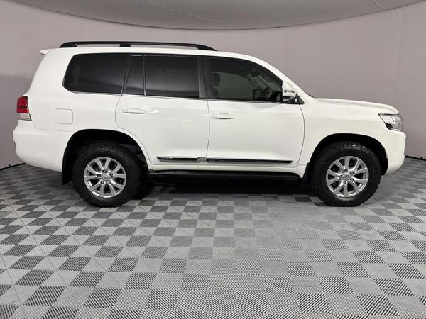 2016-Toyota-Land-Cruiser-200-45-D-V8-VX-Auto image:15