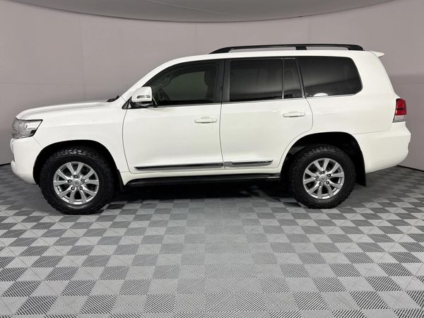 2016-Toyota-Land-Cruiser-200-45-D-V8-VX-Auto image:17