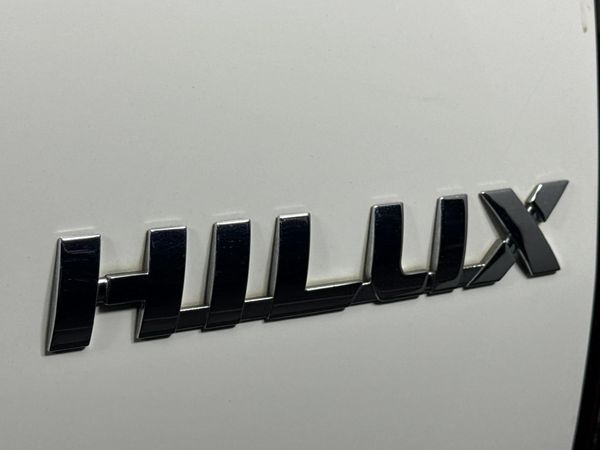 2018-Toyota-Hilux-24-GD-6-Raised-Body-SRX-Extended-Cab image:10