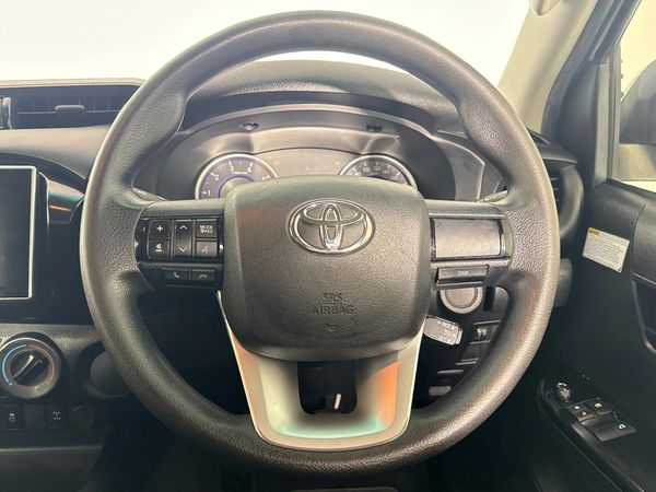 2018-Toyota-Hilux-24-GD-6-Raised-Body-SRX-Extended-Cab image:11