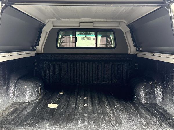 2018-Toyota-Hilux-24-GD-6-Raised-Body-SRX-Extended-Cab image:12
