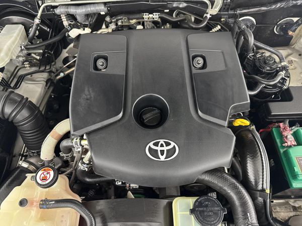 2018-Toyota-Hilux-24-GD-6-Raised-Body-SRX-Extended-Cab image:13