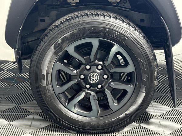 2018-Toyota-Hilux-24-GD-6-Raised-Body-SRX-Extended-Cab image:5