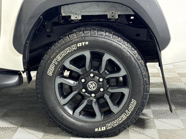 2023-Toyota-Hilux-28-GD-6-Raised-Body-Legend-Double-Cab image:6