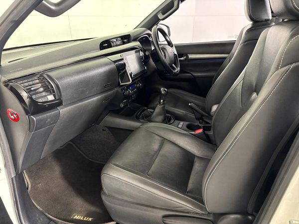 2023-Toyota-Hilux-28-GD-6-Raised-Body-Legend-Double-Cab image:8