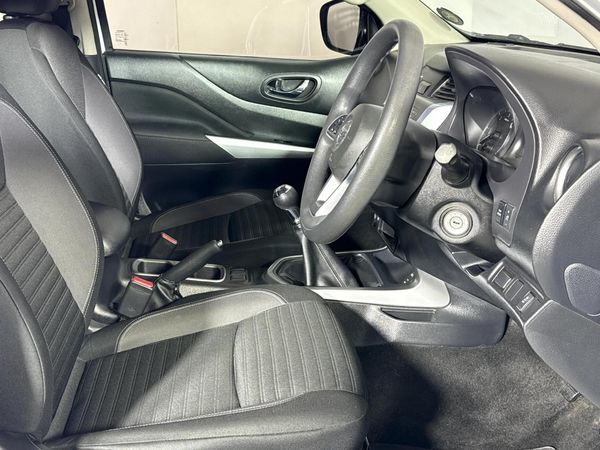 2022-Nissan-Navara-25-DDTi-SE-Plus-Double-Cab image:9