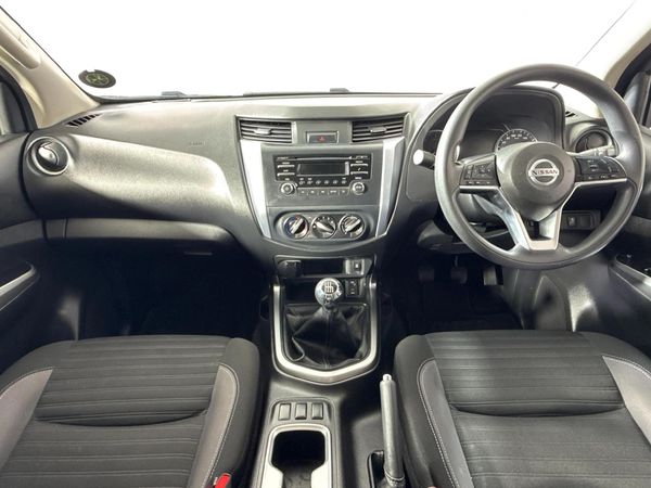 2022-Nissan-Navara-25-DDTi-SE-Plus-Double-Cab image:1