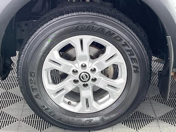 2022-Nissan-Navara-25-DDTi-SE-Plus-Double-Cab image:4