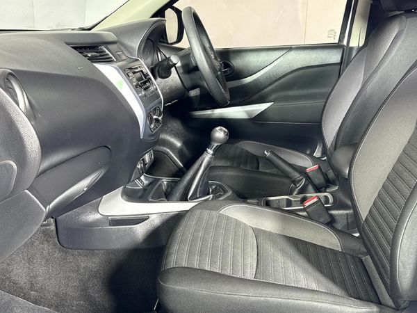 2022-Nissan-Navara-25-DDTi-SE-Plus-Double-Cab image:8