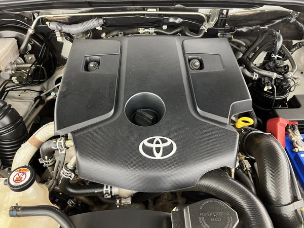 2021-Toyota-Hilux-28-GD-6-Raised-Body-Legend-Auto-Extended-Cab image:13