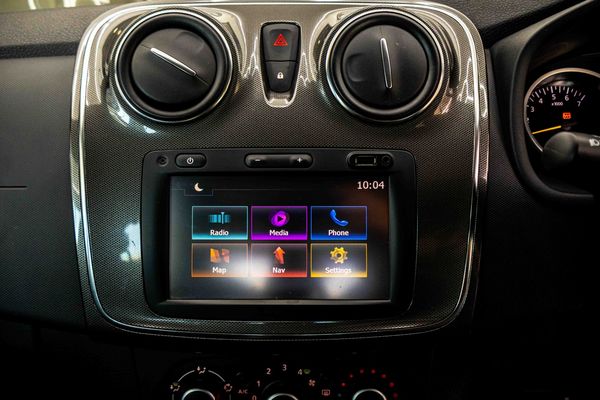 2017-Renault-Sandero-900T-Stepway-Dynamique image:13