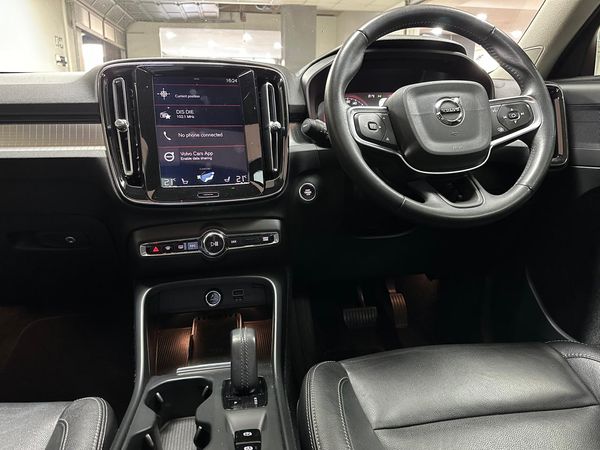 2020-Volvo-XC40-D4-Momentum-AWD image:9