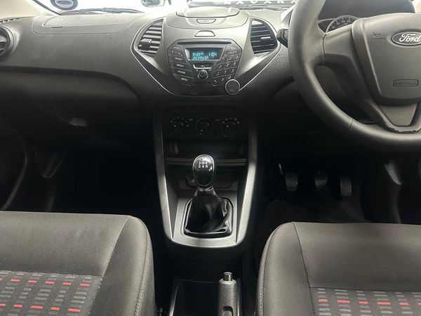 2017-Ford-Figo-15-Ambiente-5-dr image:9