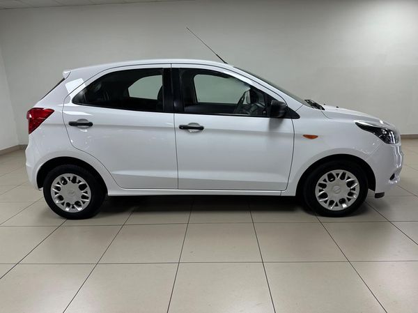 2017-Ford-Figo-15-Ambiente-5-dr image:3