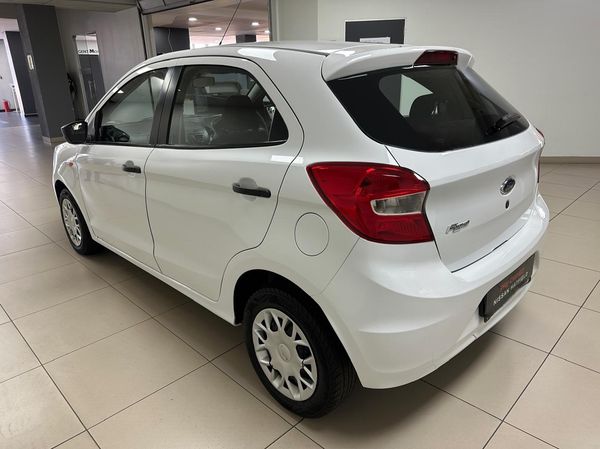 2017-Ford-Figo-15-Ambiente-5-dr image:4