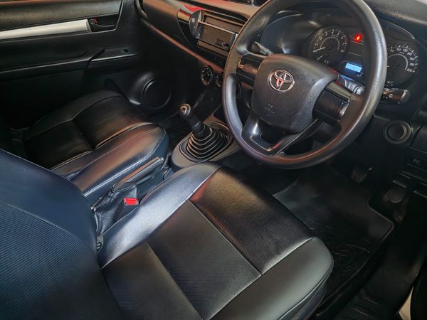 2023-Toyota-Hilux-20-VVTi-S-AIRCON-Single-Cab-Petrol-Manual image:11