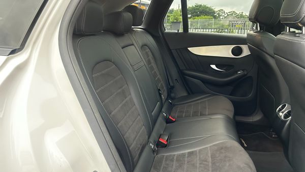 2021-Mercedes-Benz-GLC-AMG-Line image:10