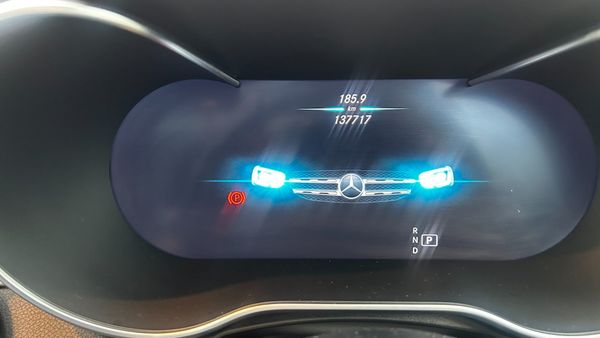 2021-Mercedes-Benz-GLC-AMG-Line image:11