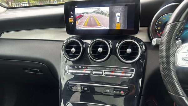 2021-Mercedes-Benz-GLC-AMG-Line image:13