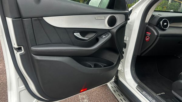 2021-Mercedes-Benz-GLC-AMG-Line image:7