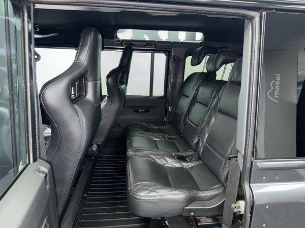 2012-Land-Rover-Defender-110-22D-Station-Wagon image:13