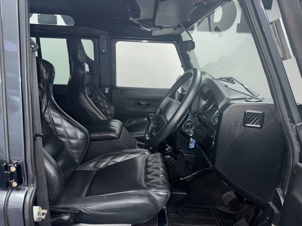 2012-Land-Rover-Defender-110-22D-Station-Wagon image:2