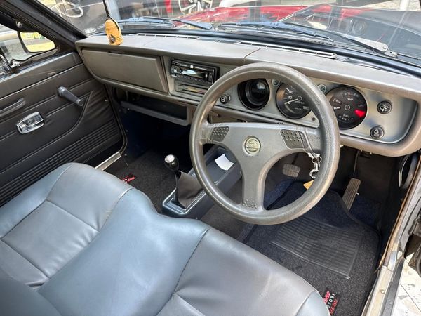 2009-Nissan-1400-5-spd image:5