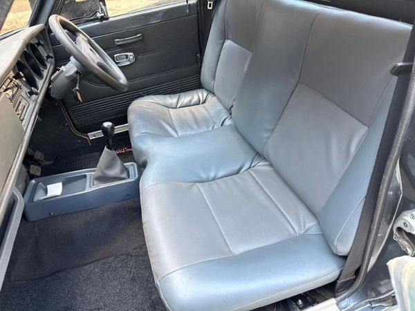 2009-Nissan-1400-5-spd image:7