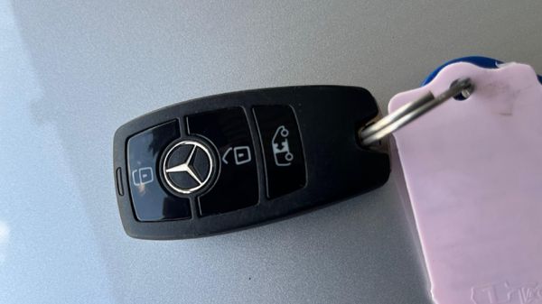 2025-Mercedes-Benz-Vito-116-20-CDI-Tourer-Pro-Auto image:13