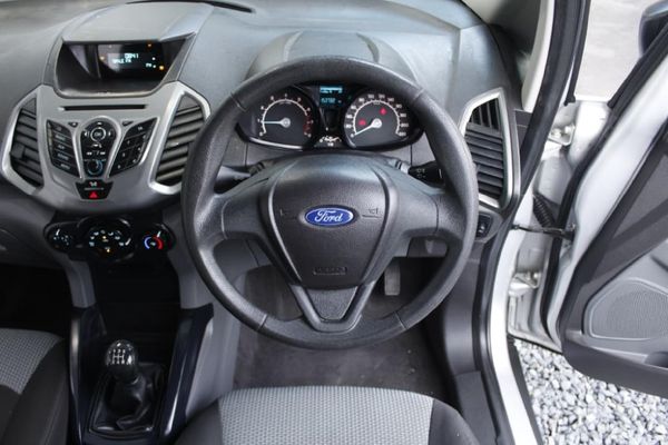 2016-Ford-EcoSport-15-TiVCT-Ambiente image:11