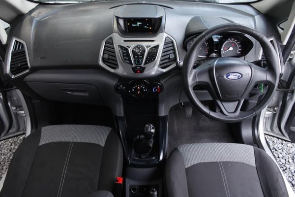 2016-Ford-EcoSport-15-TiVCT-Ambiente image:12