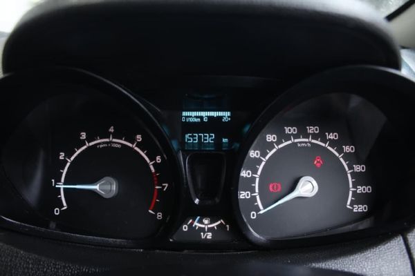 2016-Ford-EcoSport-15-TiVCT-Ambiente image:19