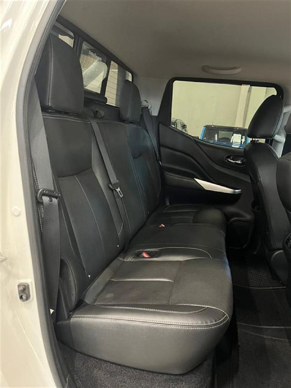 2020-Nissan-Navara-23D-LE-4x4-Auto-Double-Cab image:11