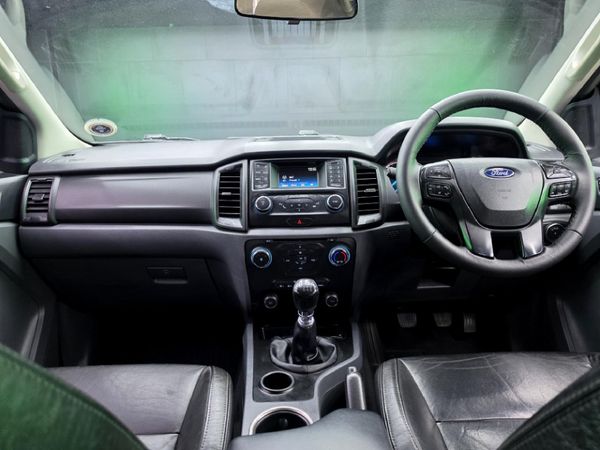 2017-Ford-Everest-22-TDCi-XLS image:7