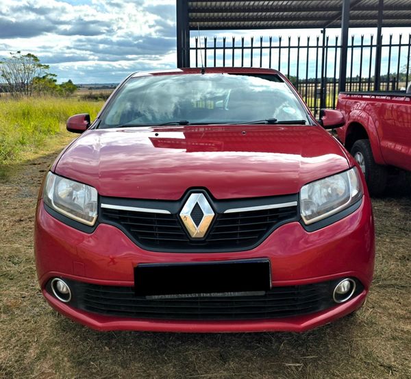 2015-Renault-Sandero-900T-Dynamique image:1