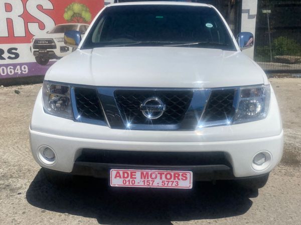 2015-Nissan-Navara-25-dCi-LE-Double-Cab image:1