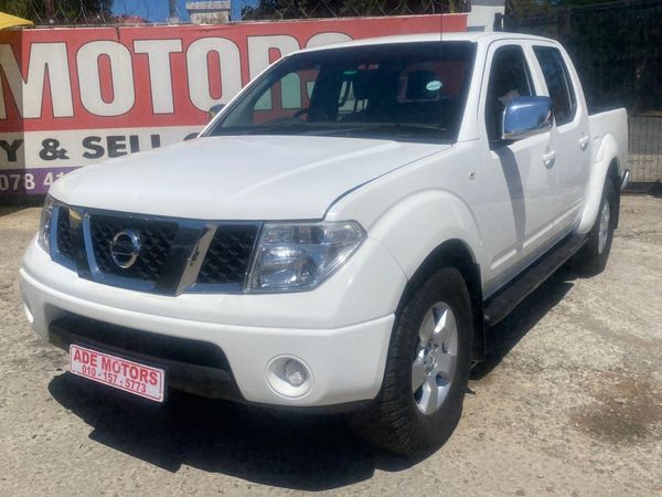 2015-Nissan-Navara-25-dCi-LE-Double-Cab image:2