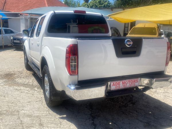 2015-Nissan-Navara-25-dCi-LE-Double-Cab image:3