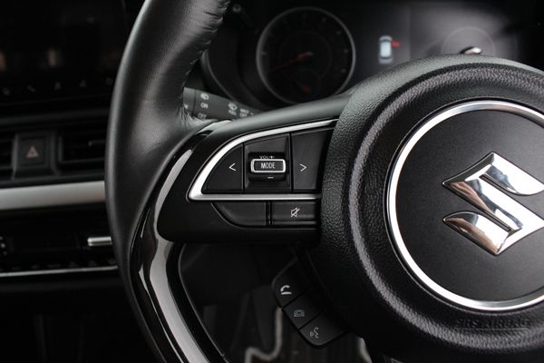 2024-Suzuki-Swift-12-GLX image:4