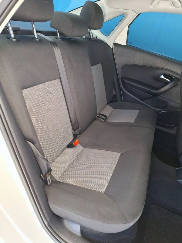 2012-Volkswagen-Polo-14-Trendline-5-dr image:9