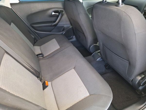 2012-Volkswagen-Polo-14-Trendline-5-dr image:10