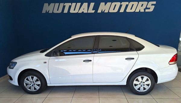 2012-Volkswagen-Polo-14-Trendline-5-dr image:3