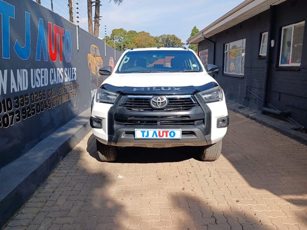2025-Toyota-Hilux-24-GD-6-Raised-Body-SRX-Double-Cab image:1